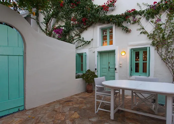 Cavern House Anthea Villa *