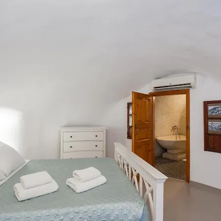 Cavern House Anthea فيلة *